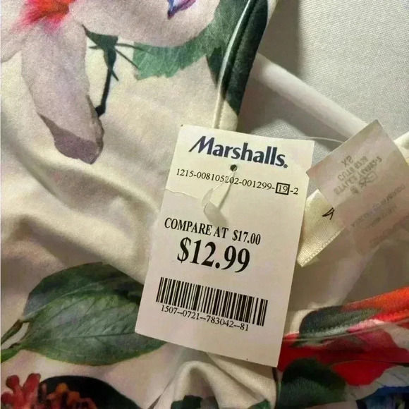 New with tags, womens size XS shirt, #G292 - Picture 4 of 4